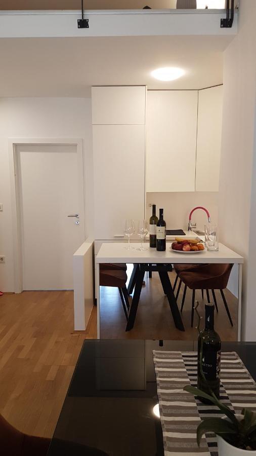 Deluxe Apartment Kristian Whit A Private Parking Рієка Екстер'єр фото